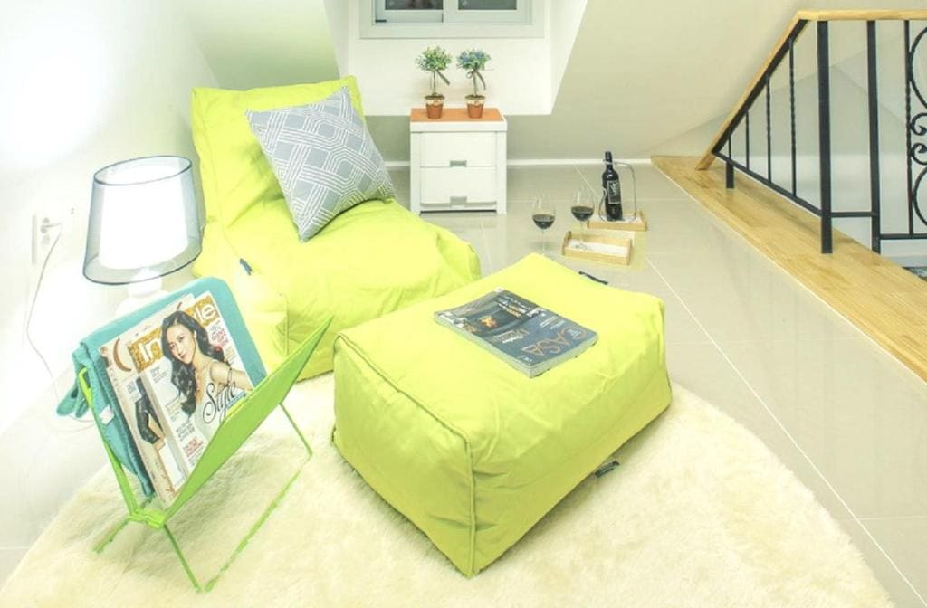Family Room room - Image 1