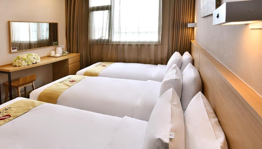 Standard Twin Room room - Image 3