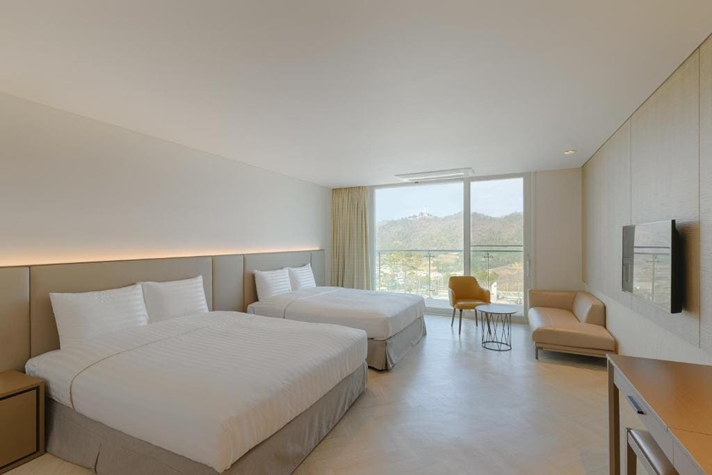 Resort Family (Without Kitchenette) room - Image 1