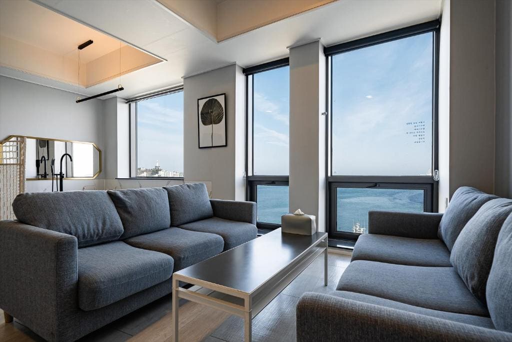 Suite with Sea View room - Image 2