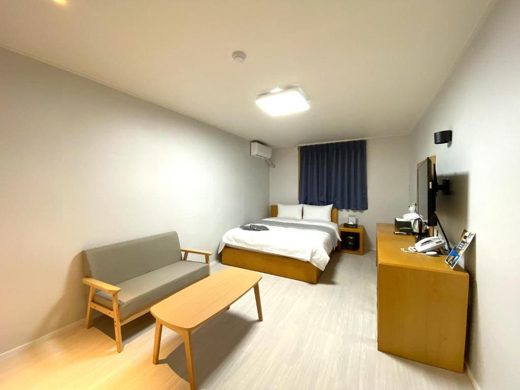 Superior Double Room room - Image 3