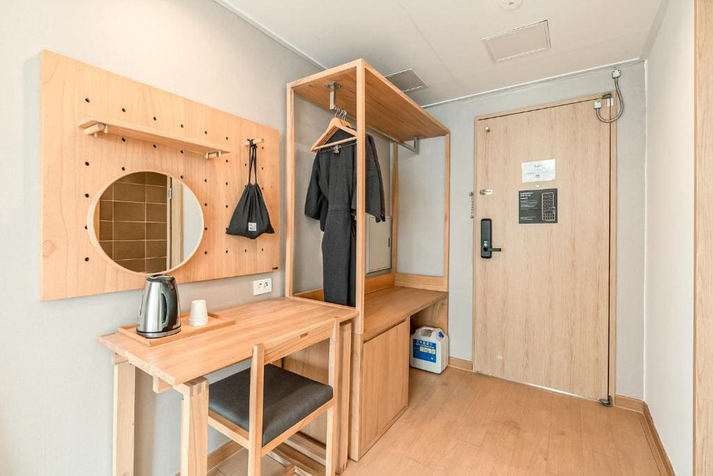 Family Twin Room room - Image 3