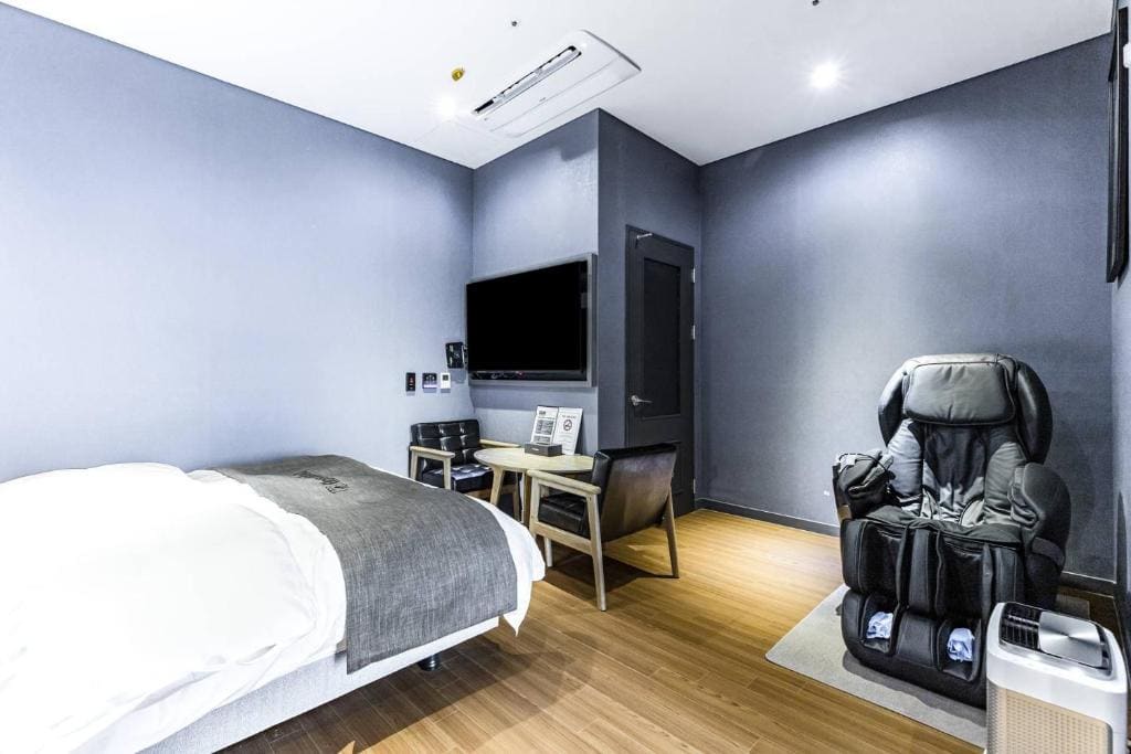Large Double Room room - Image 3