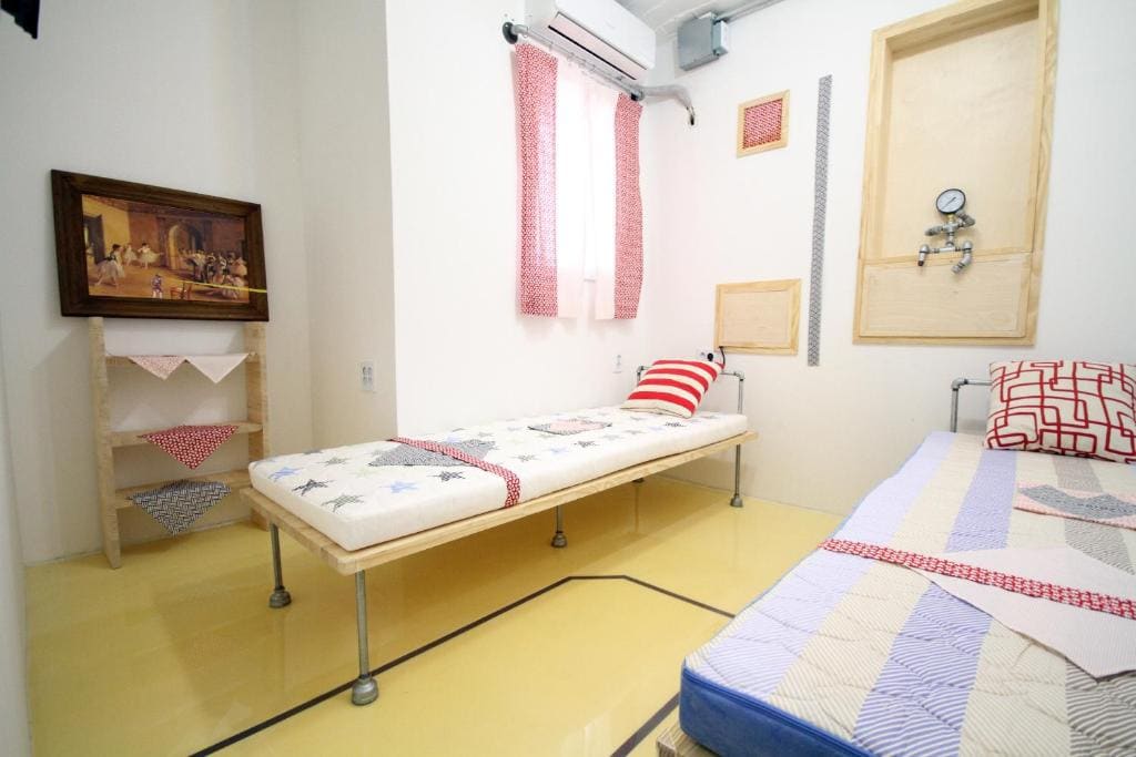Double or Twin Room with Shared Bathroom room - Image 3