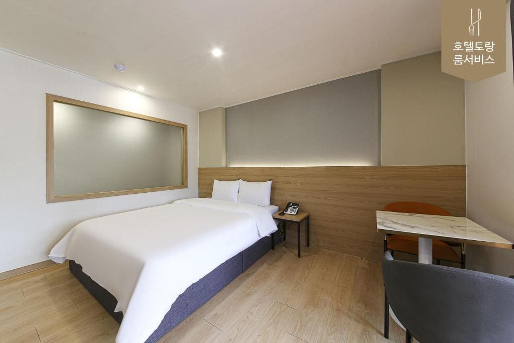 Deluxe Double Room room - Image 2