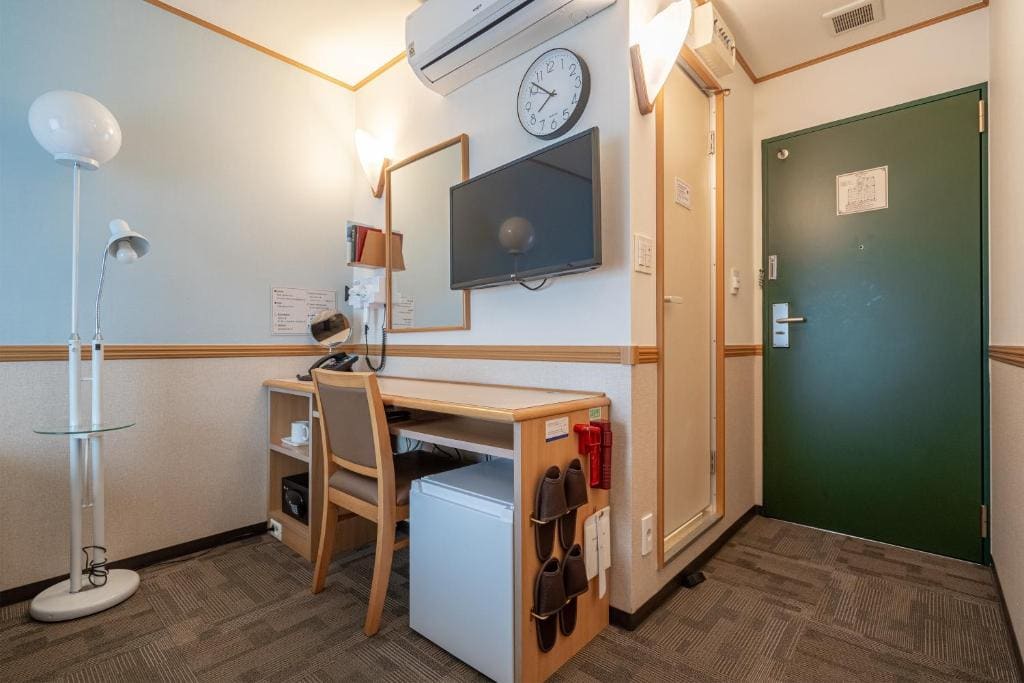 Single Room - Non-Smoking room - Image 3