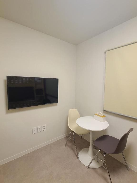 Standard Twin Room with Sofa room - Image 1
