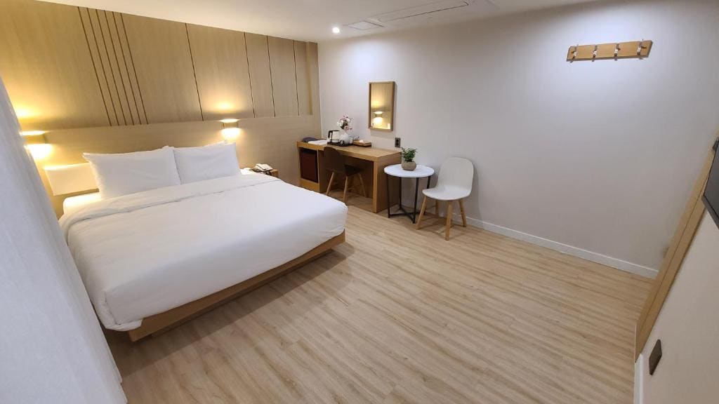 Deluxe Double Room room - Image 1