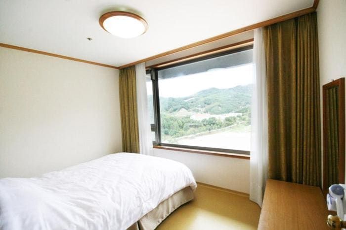 Family Room room - Image 3