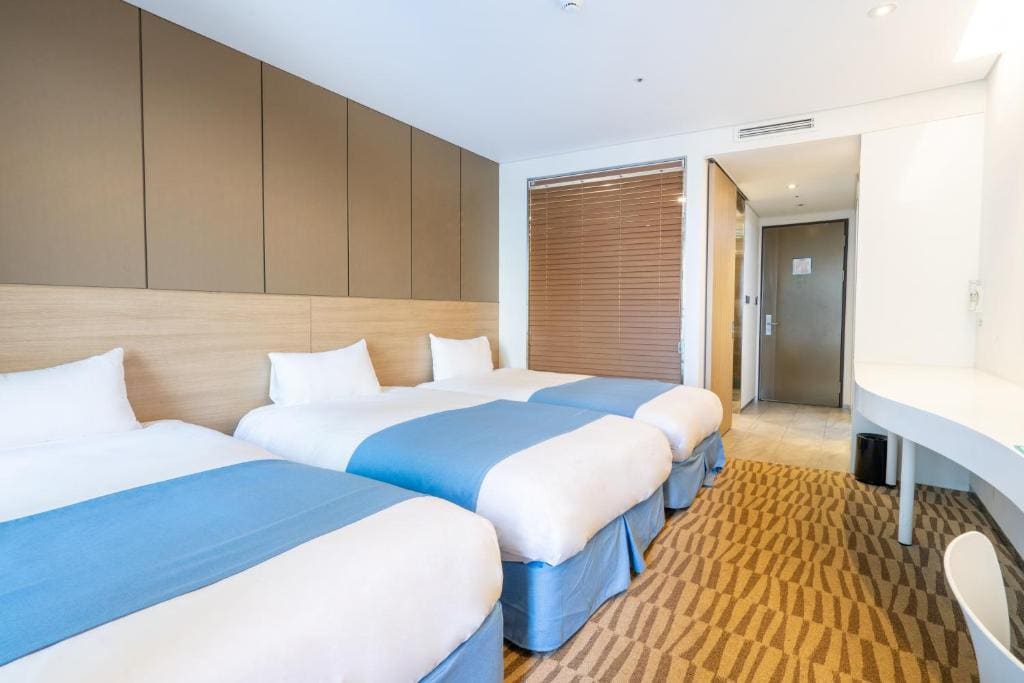 Deluxe Double Room with Ocean View room - Image 3