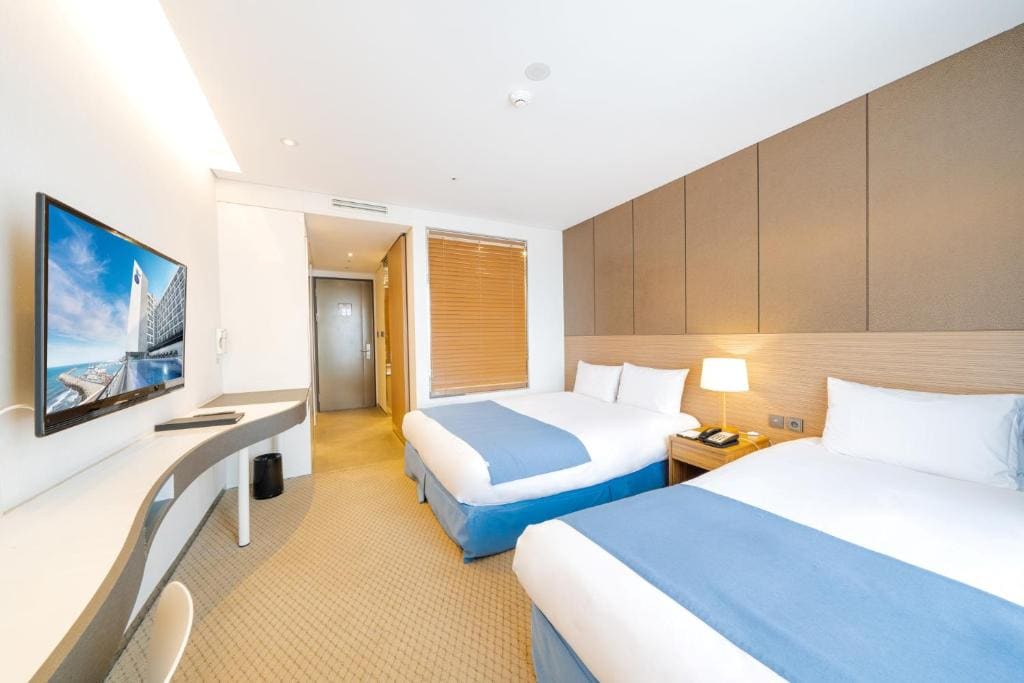 Deluxe Double Room with Ocean View room - Image 1