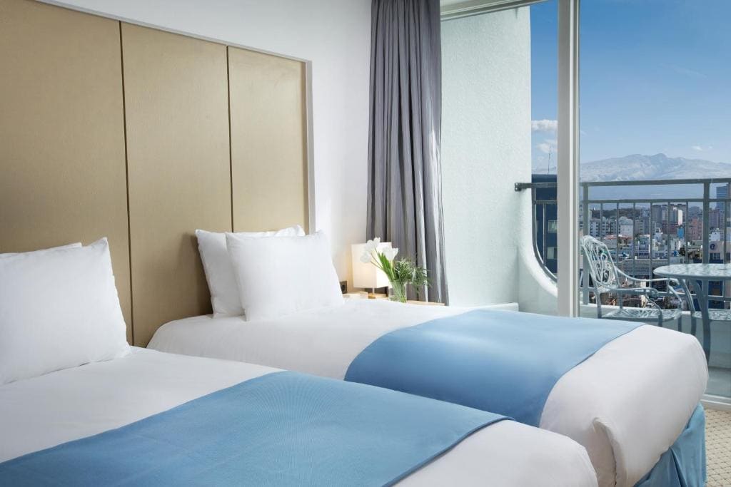 Deluxe Double Room with Ocean View room - Image 2