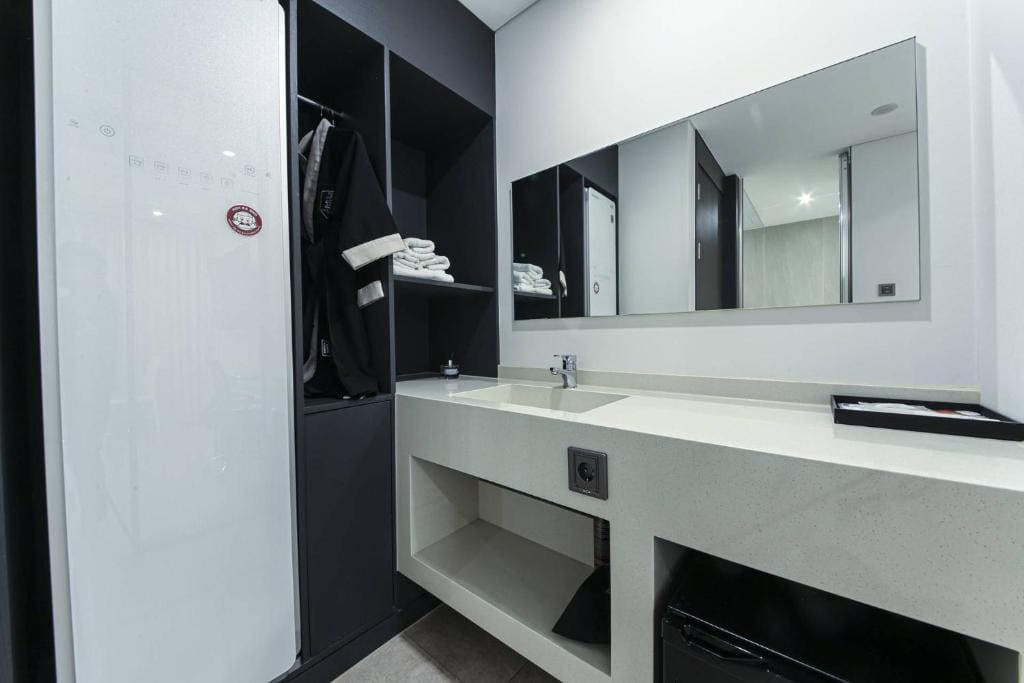 Premier Double Room room - Image 2