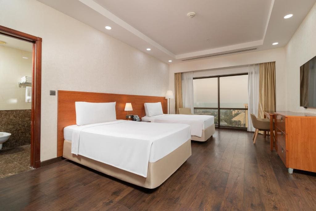 Three-Bedroom Suite with Sea View and Lounge Access room - Image 1