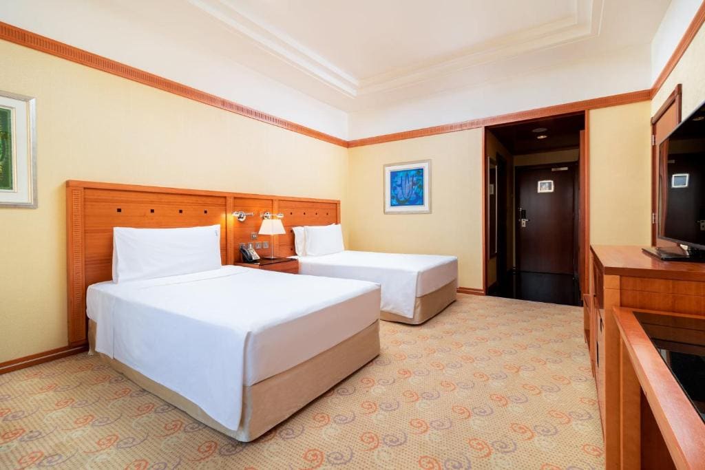 Premium Twin Room with Sea view - Lounge Access room - Image 1