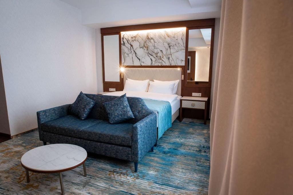 Standard Queen Room - Non-Smoking room - Image 2