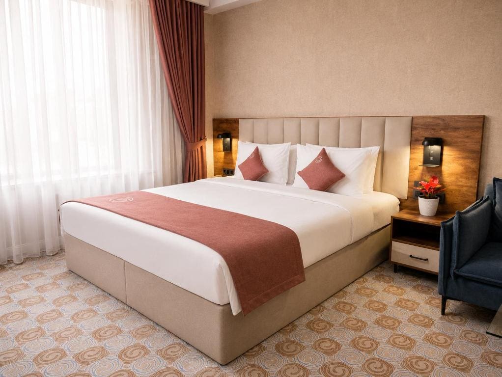 Deluxe Double Room with Balcony room - Image 3