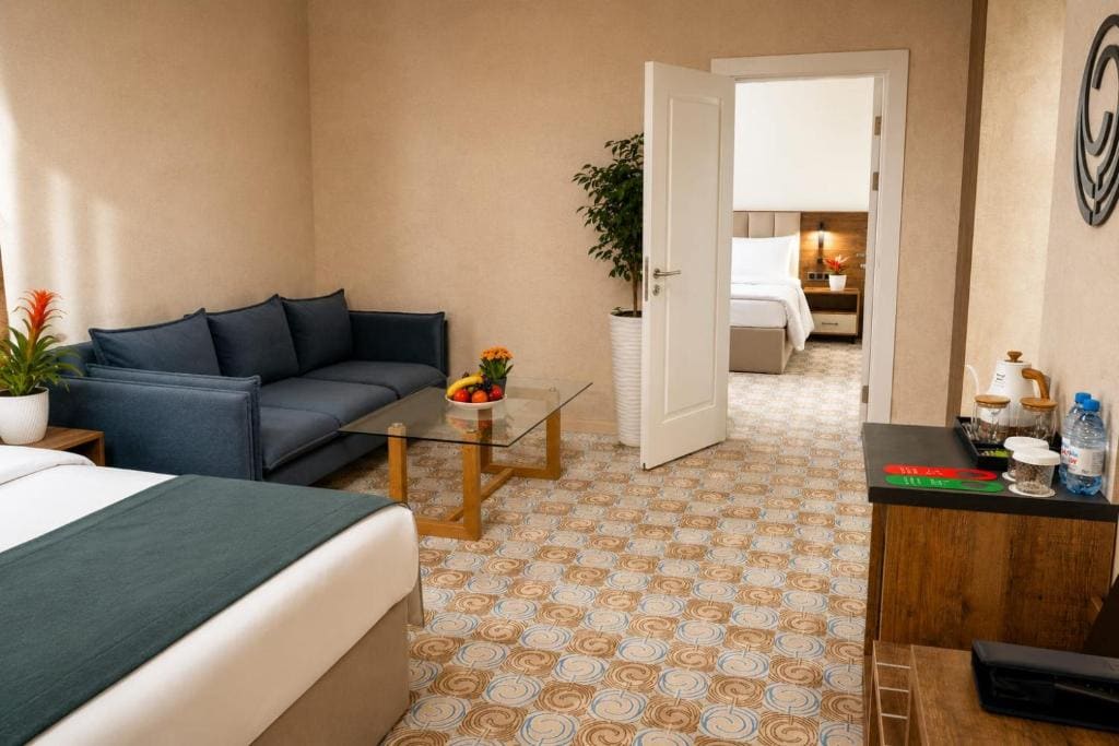 Family Room room - Image 3