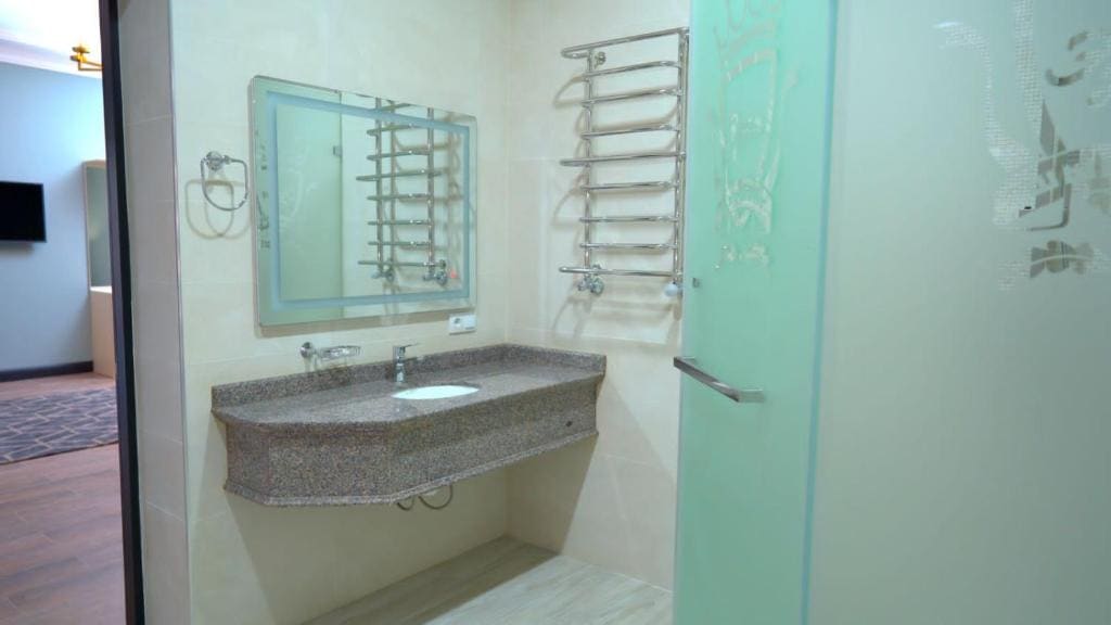 Suite room - Image 1