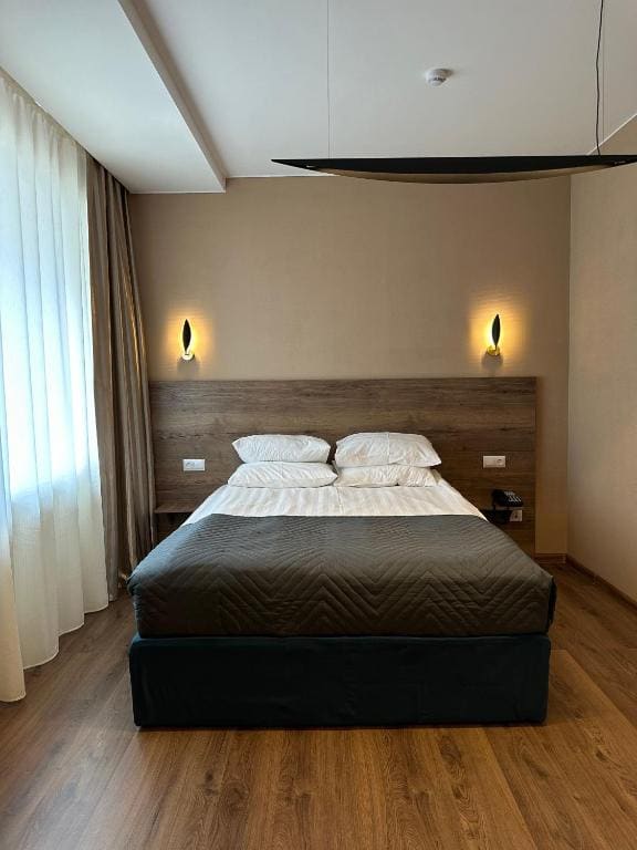 Deluxe Double Room room - Image 3