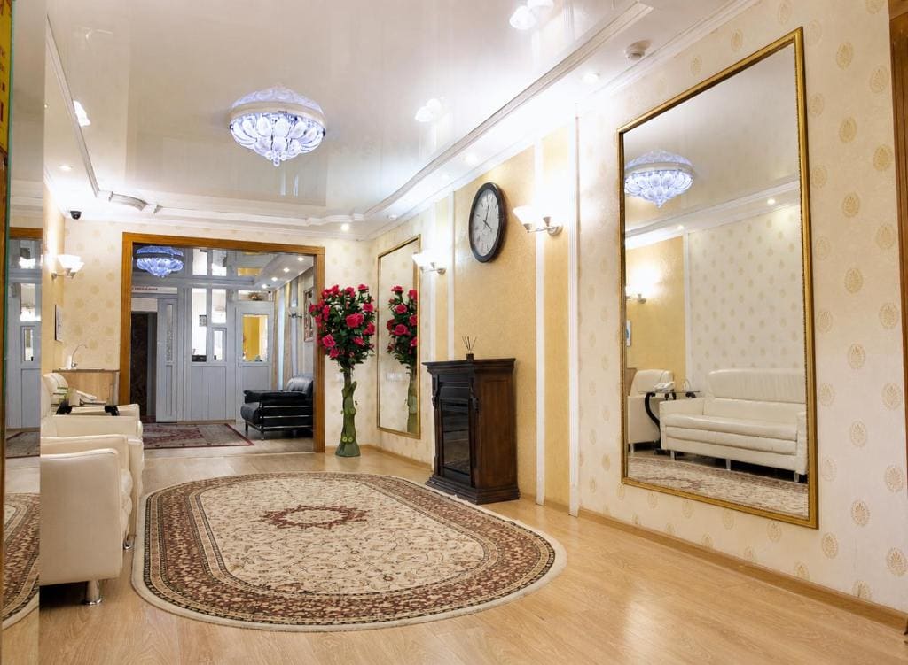 Family Room with Private Bathroom room - Image 1