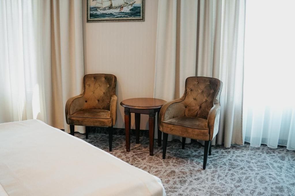 Deluxe Room room - Image 3