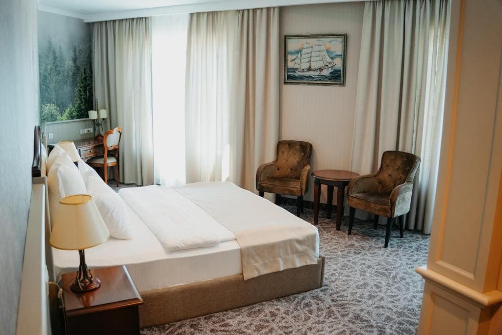 Deluxe Room room - Image 2