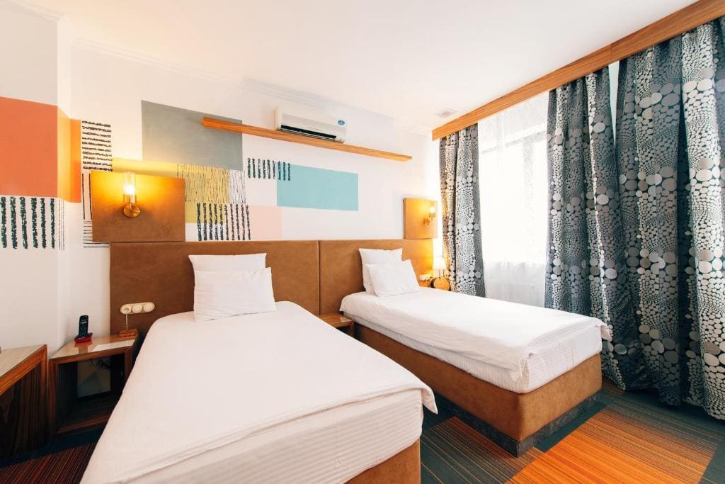 Standard Twin Room room - Image 1