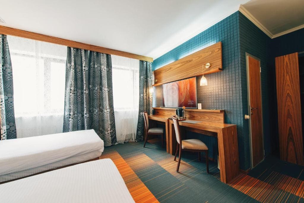 Standard Twin Room room - Image 3