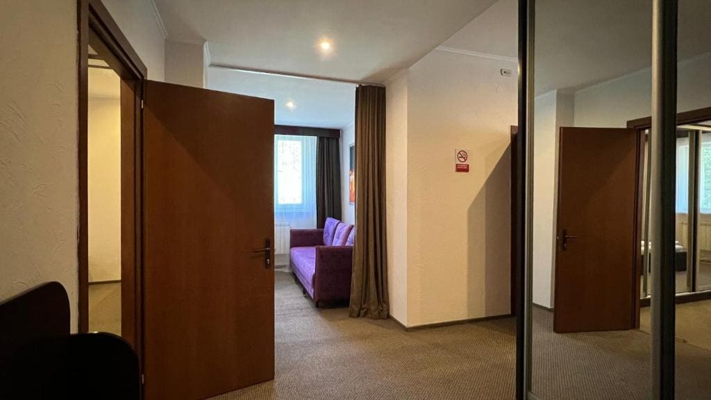 Apartment room - Image 1