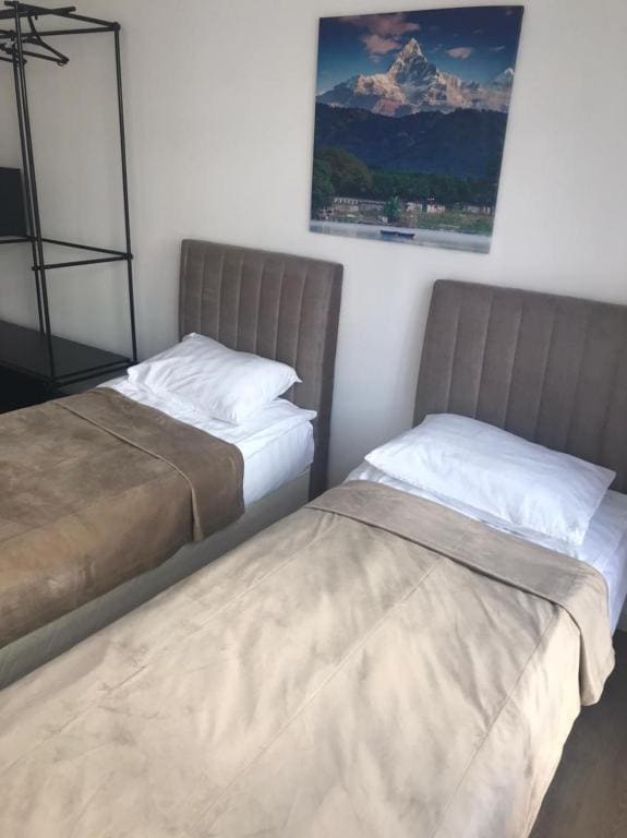 Budget Twin Room room - Image 3