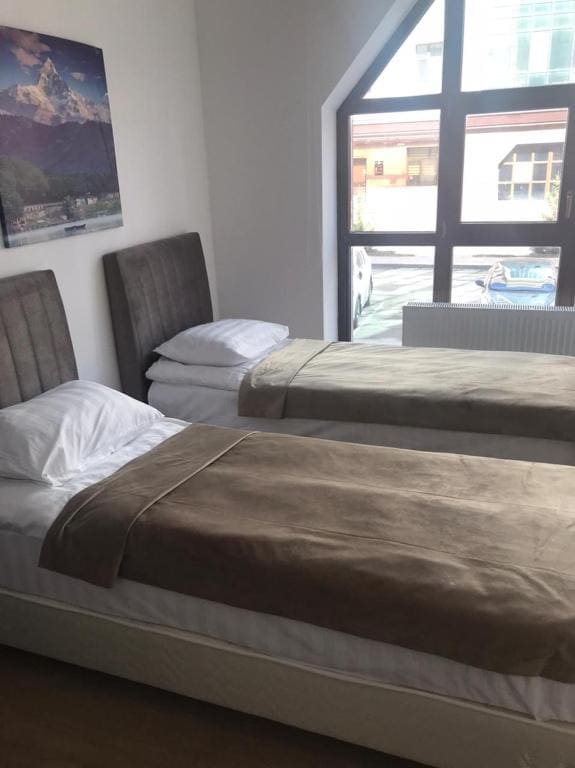 Budget Twin Room room - Image 2