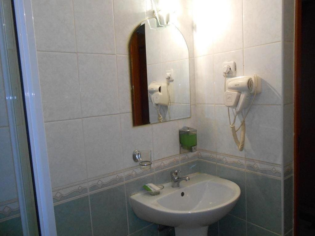 Budget Double or Twin Room room - Image 2