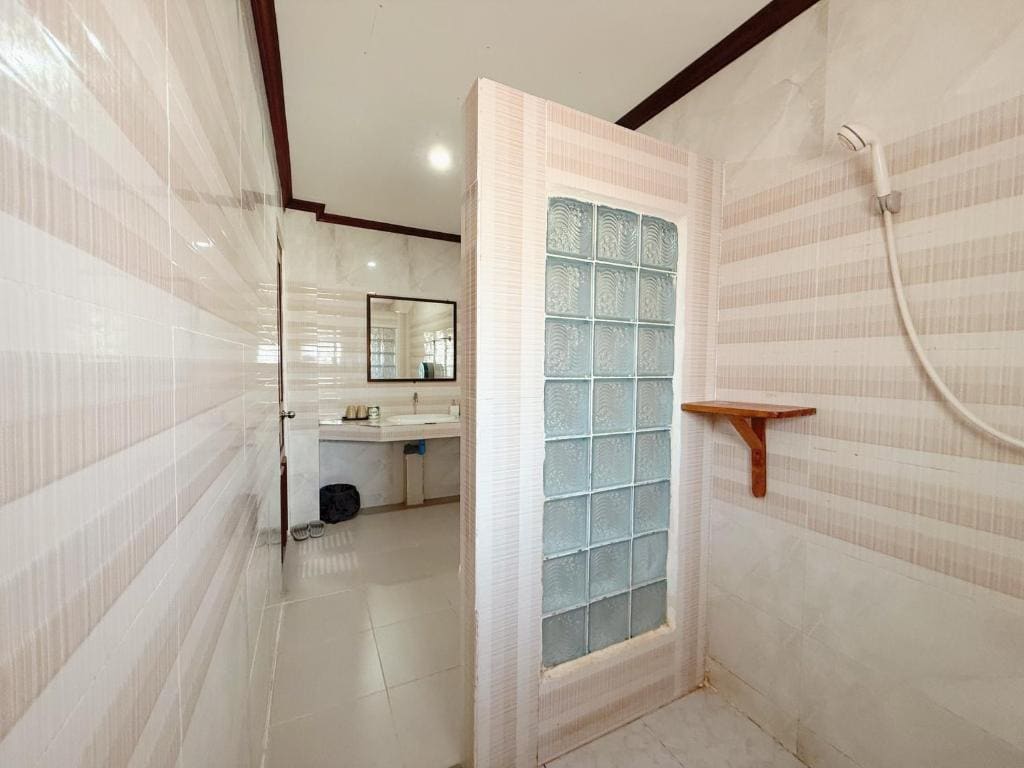 Superior Twin Room room - Image 1