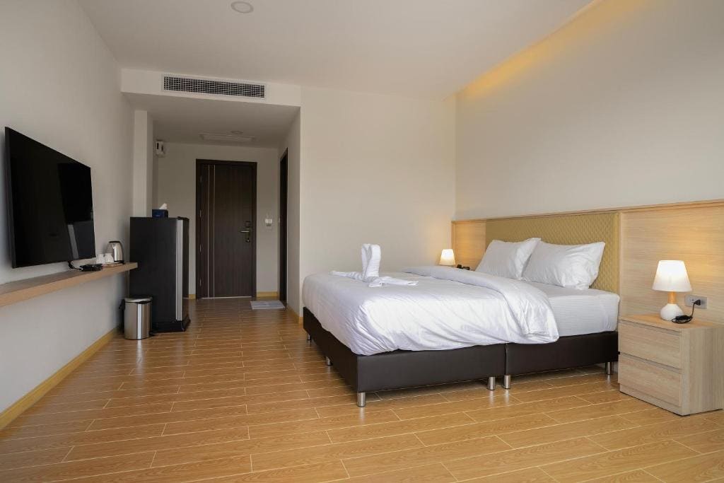 Suite with River View room - Image 1