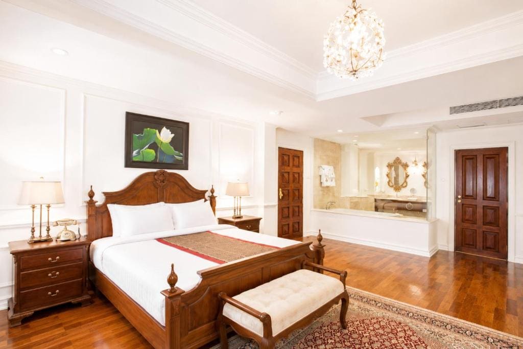 Heritage One Bedroom Premier Suite room - Image 1