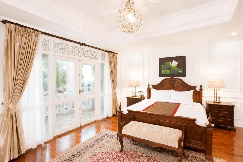 Heritage One Bedroom Premier Suite room - Image 2