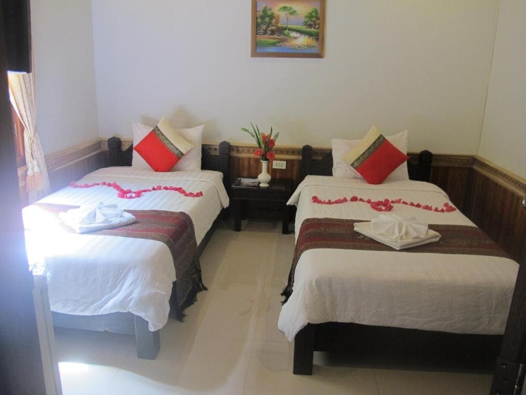 Standard Twin Room room - Image 1