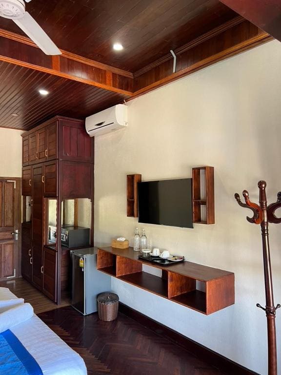 Double Room with Balcony room - Image 3