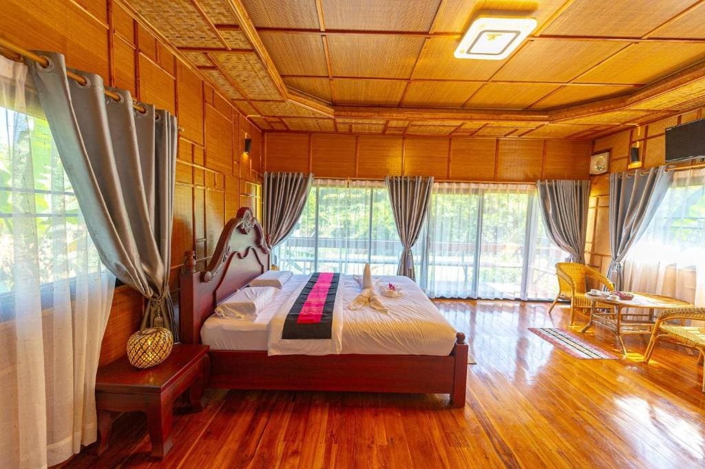 Double Room with Balcony room - Image 2