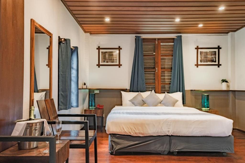 Suite with Garden View room - Image 1