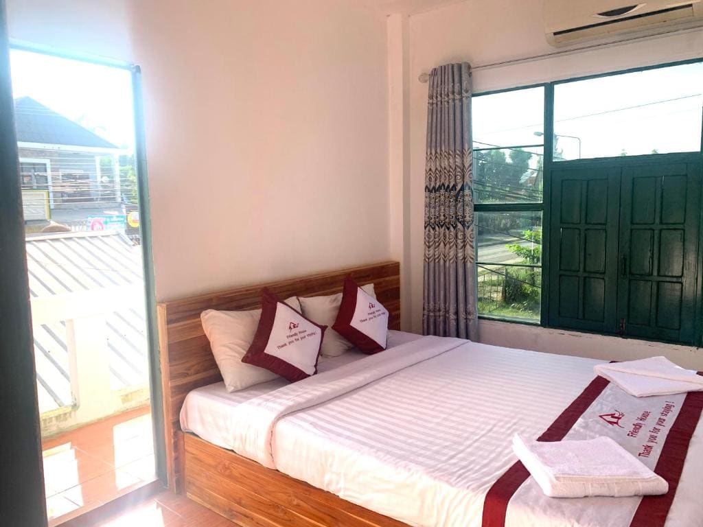 Double Room with Balcony room - Image 3