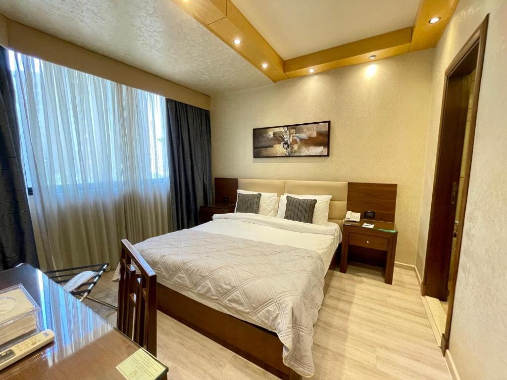Luxury Two-Bedroom Suite room - Image 1