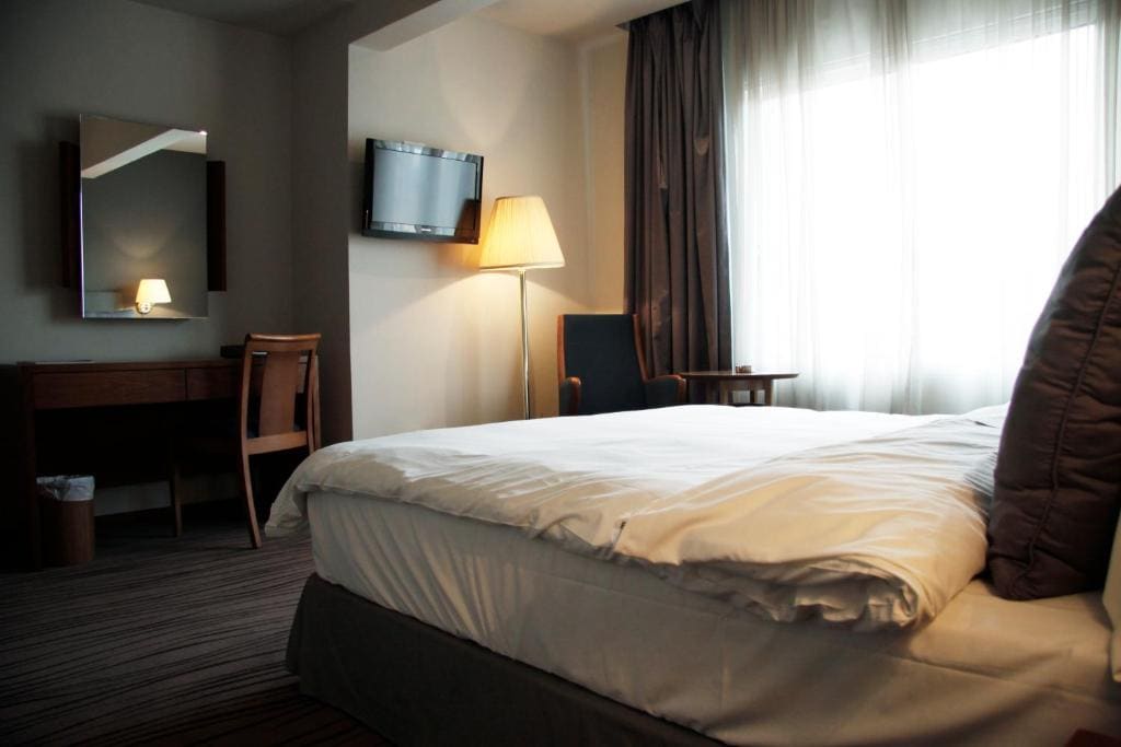 Deluxe Twin Room room - Image 2