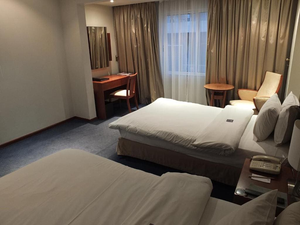 Standard Twin Room room - Image 2