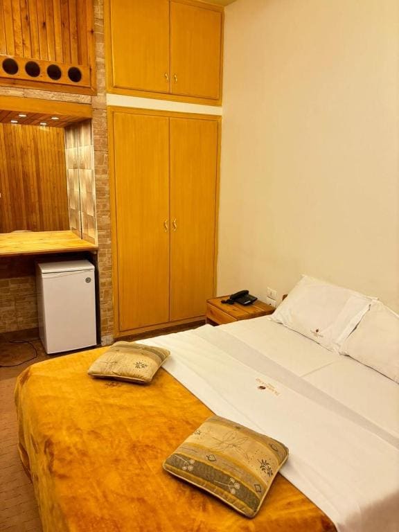 Deluxe Double Room room - Image 3