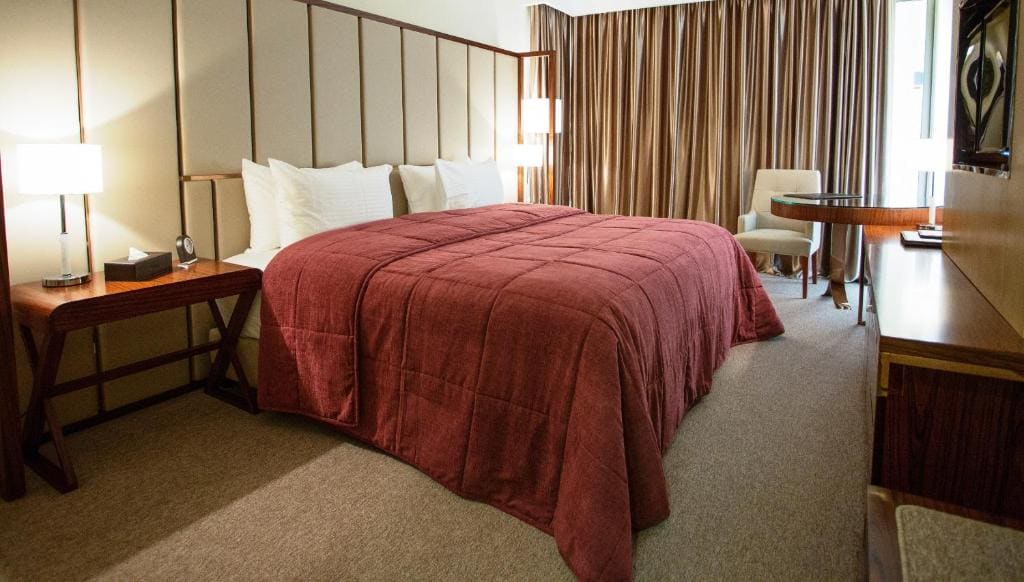 Premium Suite with Sea View room - Image 3