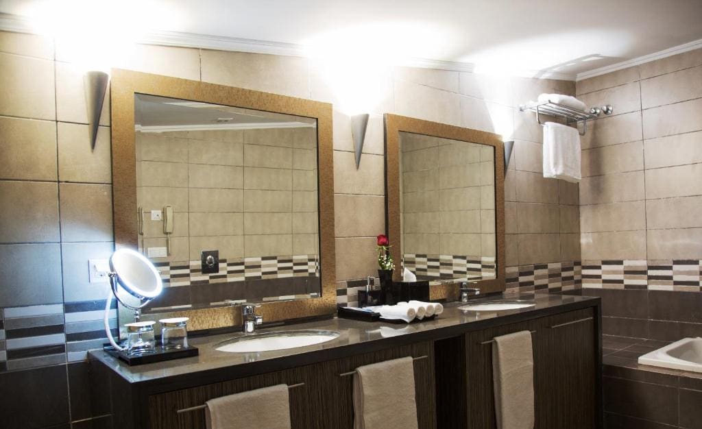 Imperial Suite with Panoramic Sea View room - Image 2