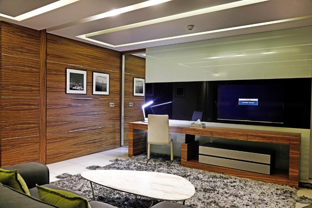 Executive Suite Partial Sea View room - Image 1