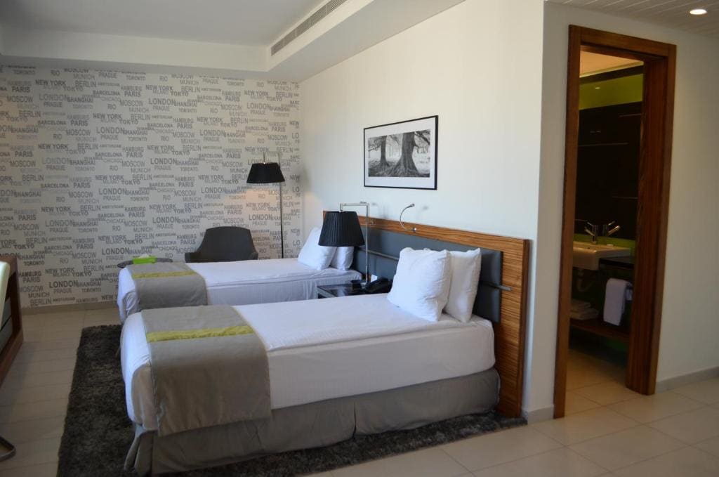 Deluxe King Room room - Image 3